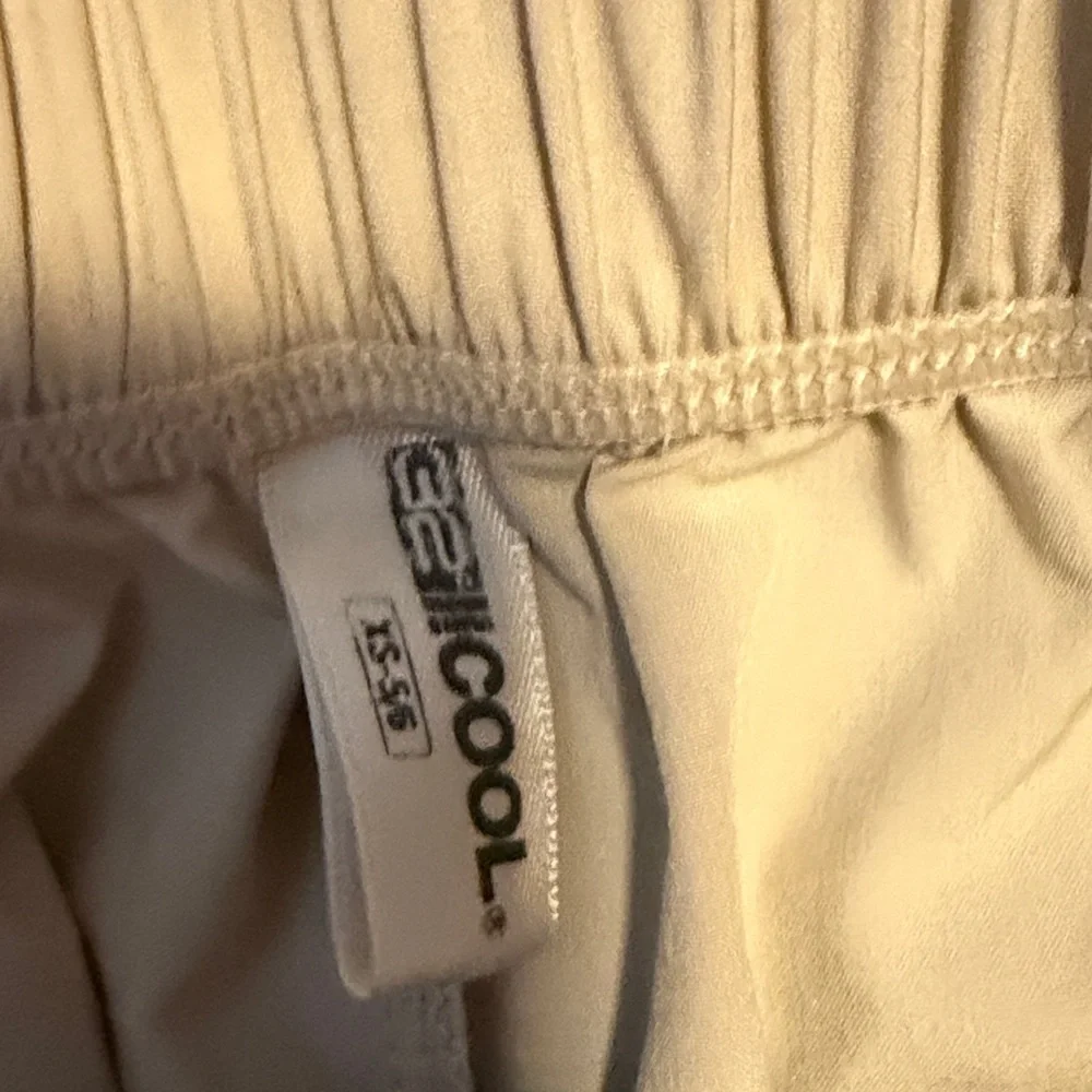Girl’s 32 Degree Cool Casual Stretch Shorts - Cream